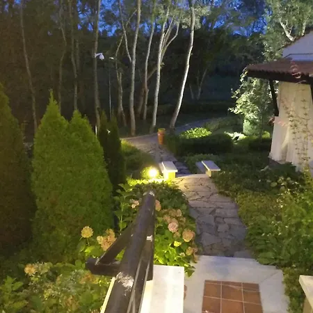 Oasis & 2, Apartment Lozenets