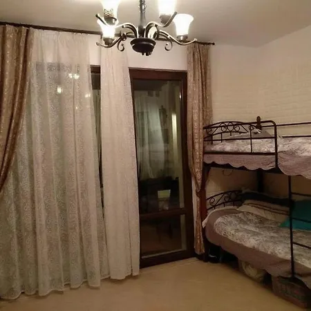 Oasis & 2, Apartment *