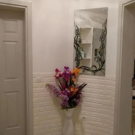Oasis & 2, Apartment Lozenets