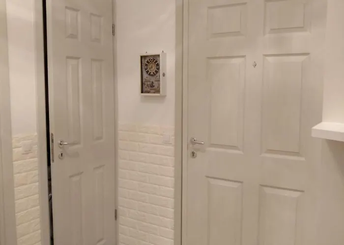 Oasis & 2, Apartment