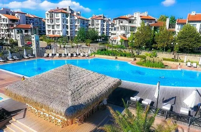 Oasis & 2, Apartment